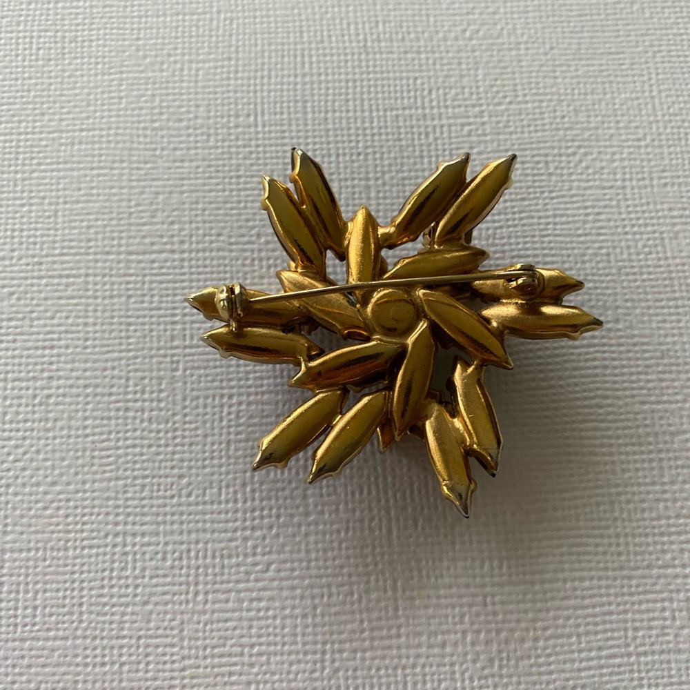 Vintage Rhinestone Brooch & Earrings - Picture 7 of 7